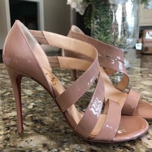 Christian Louboutin Nude Pumps
